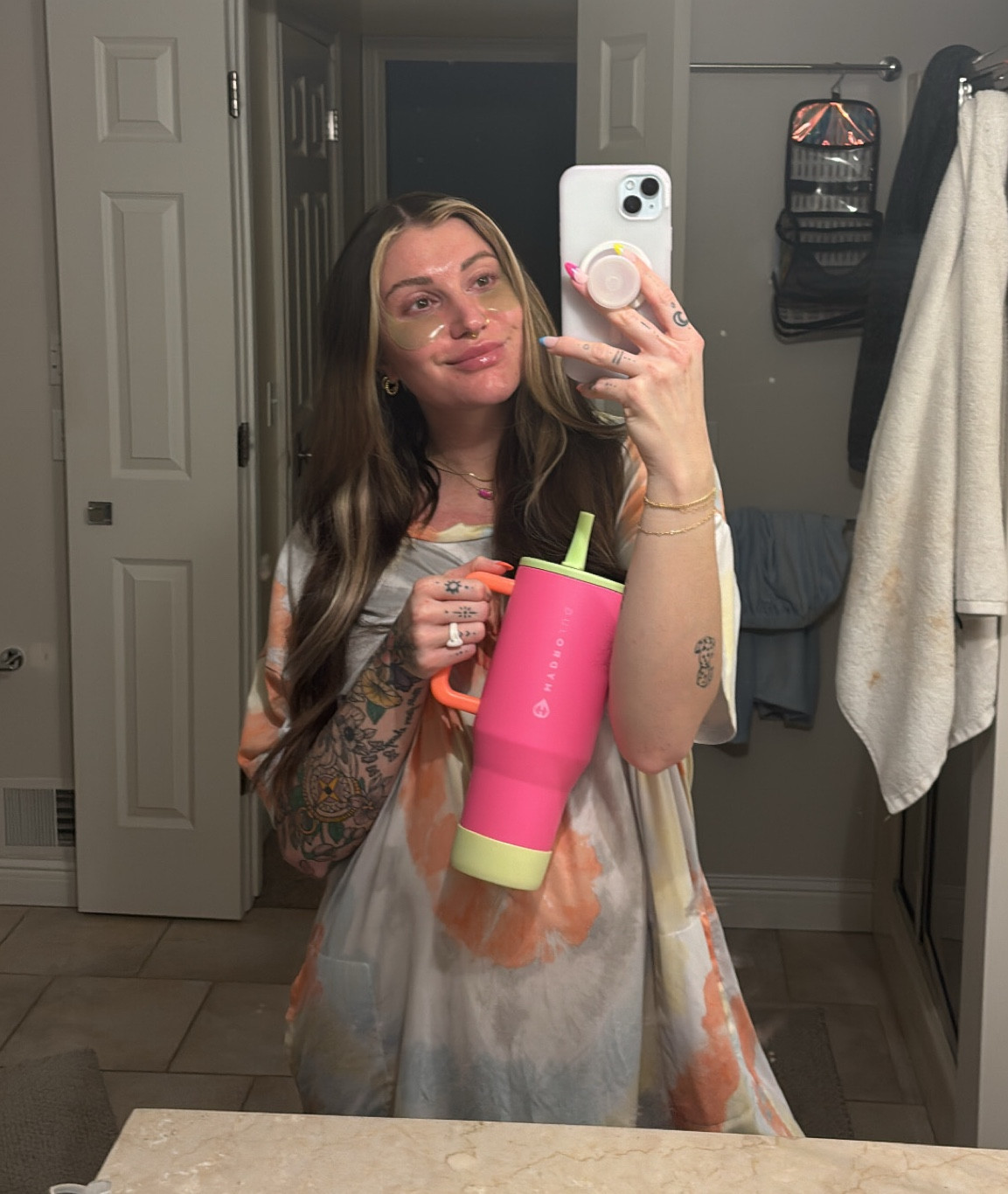 preggo glow, can’t believe I’m 22w5d!

new hydrojug launches 3/9, code desb for 10% off 💦 

Tula skincare: desb for 15% off
Ubeauty: desb for 20% off

#LTKbump #LTKbeauty #LTKSpringSale