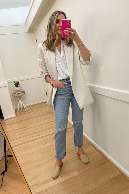 Spring ootd! White blazer, white blouse, Levi’s wedgie jeans, woven mules

Nydj, house of Zalo, spring style, what I’m wearing, mirror selfie, workwear, office outfit, straight leg jeans 

#LTKunder100 #LTKSeasonal #LTKworkwear