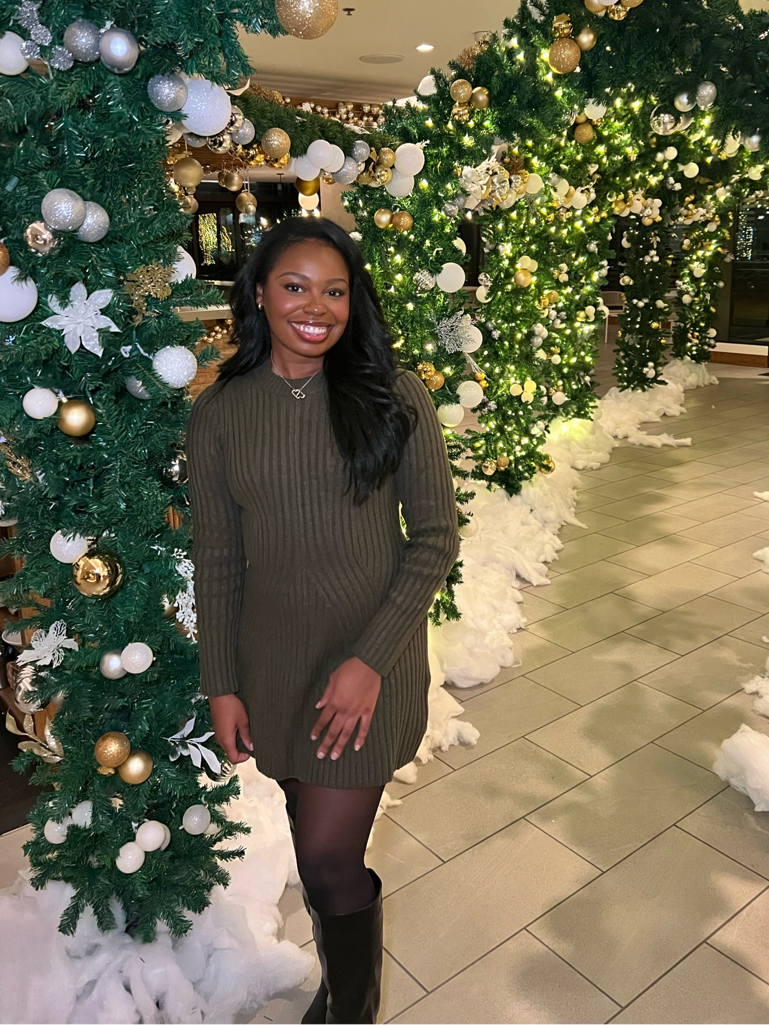 I love this H&M Sweater Dress ❄️🎄

#LTKFindsUnder50 #LTKStyleTip