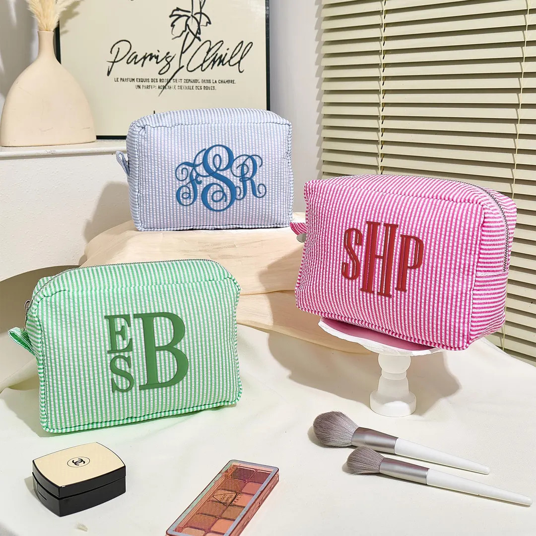 Personalized Makeup Bag, Seersucker Makeup Bag for Girl With Initials Name, Cosmetic Bag,bridesma... | Etsy (US)