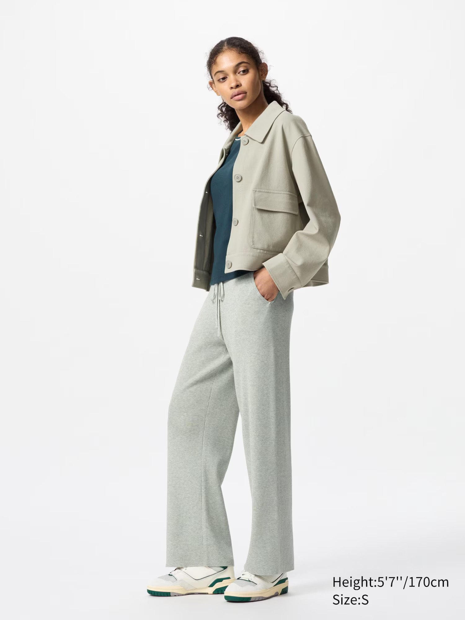 Colour: 52 GREEN | UNIQLO (UK)