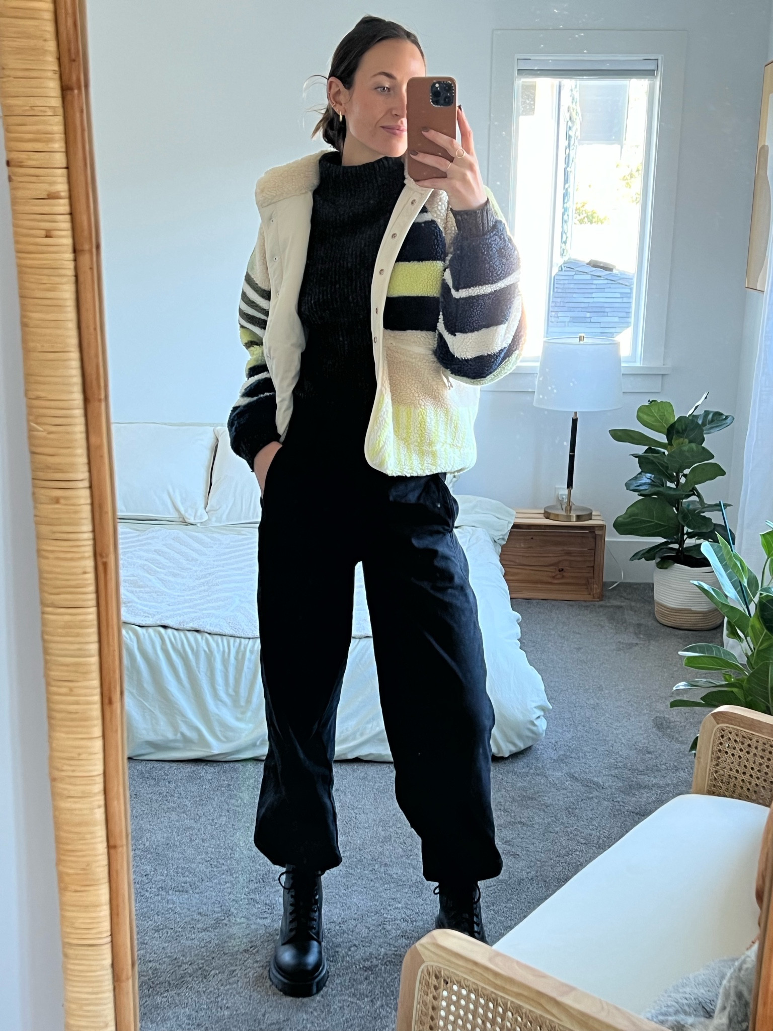 After staring at a screen for hours it’s time to take break to go walk the dogs 

The pants are from Aritzia.

#FallOutfits #WFH

#LTKshoecrush #LTKSeasonal #LTKworkwear