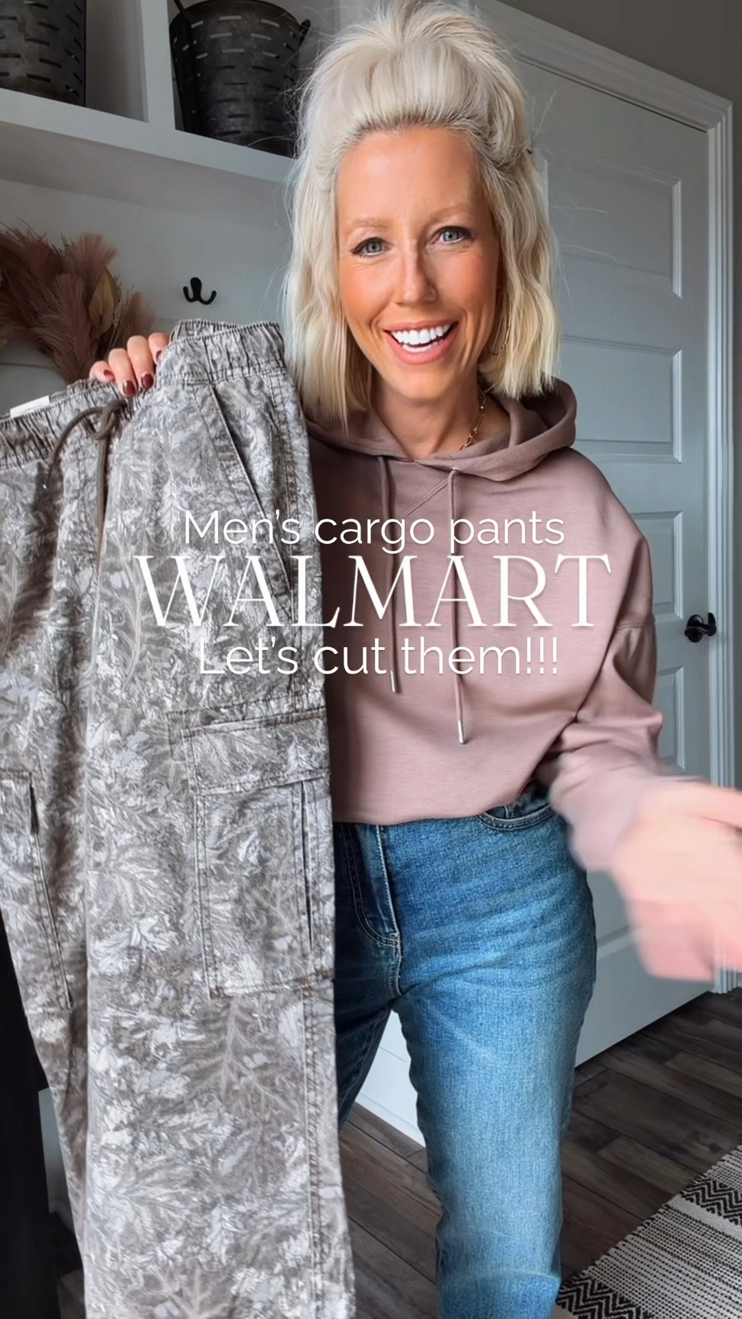 I love these mens’s cargo pants but they were just a little too long for me…nothing scissors couldn’t fix!! 
⬇️⬇️⬇️
Top small
Pants small 
#LTKStyleTip 

#LTKMens #LTKFindsUnder50