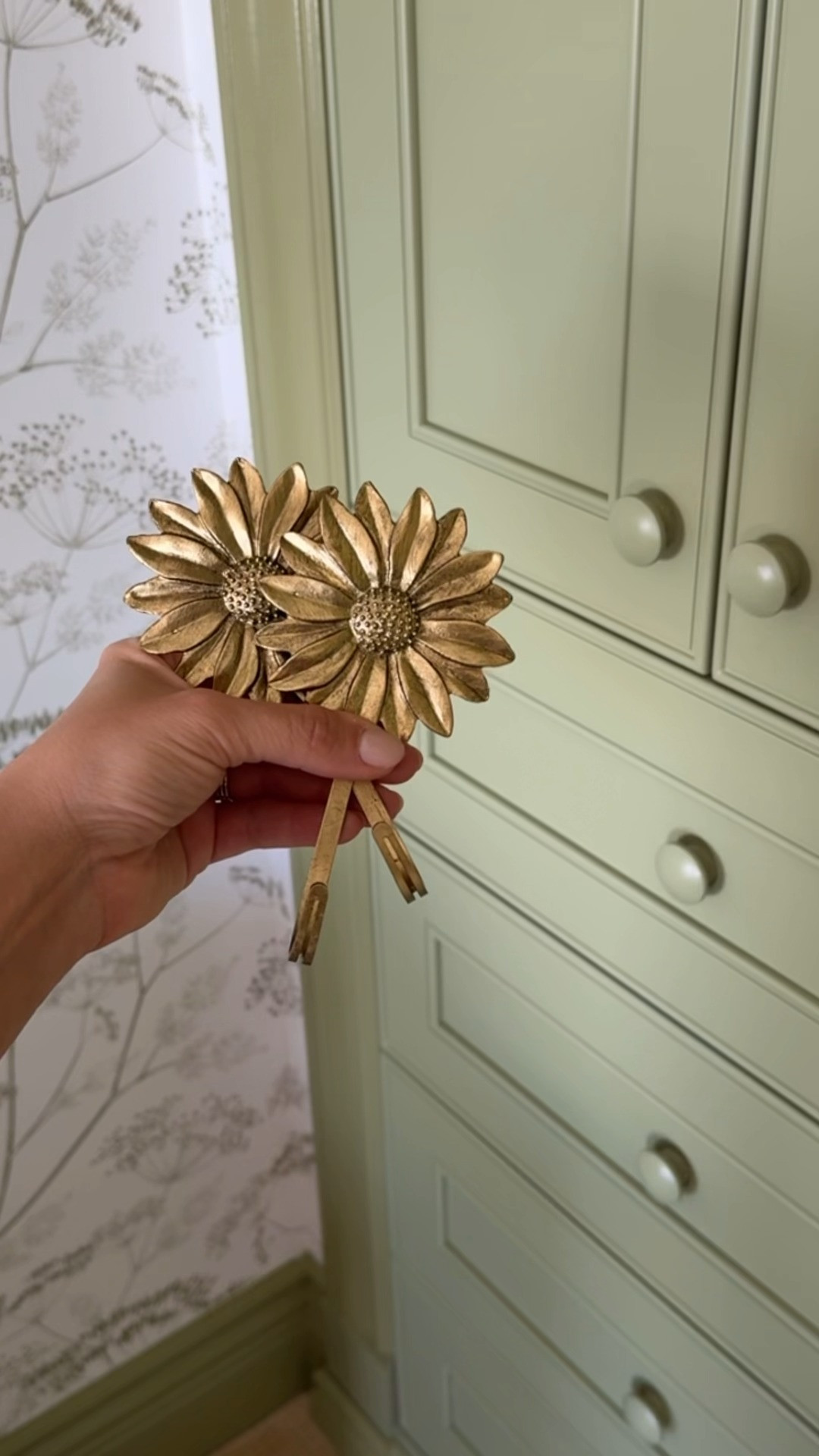 The cutest budget brass daisy hooks! Love these for a girls room or nursery...

#LTKHome #LTKBaby