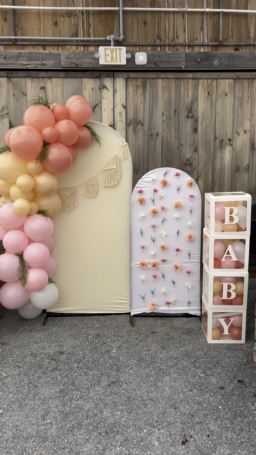 Loved making this backdrop for my cousins baby shower. Linking everything I can here! 

#LTKparties