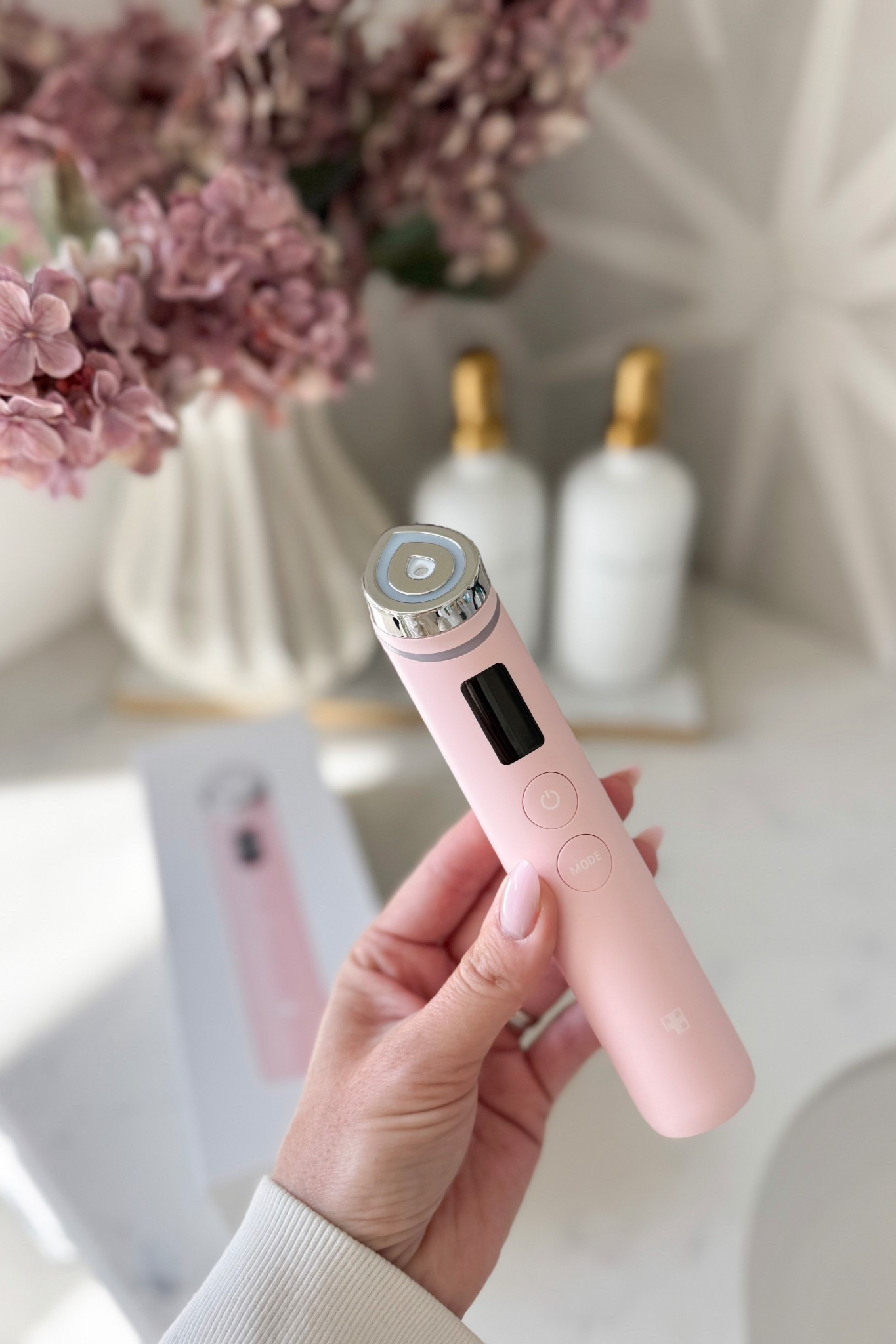 This viral beauty massager is absolutely worth the hype!!

Beauty, beauty hacks, beauty finds, beauty faves, viral skincare, Korean skincare, facial massager, beauty massager, self care, beauty routine, skin care, skin care routine 

#LTKdayinmylife #LTKBeauty #LTKSaleAlert