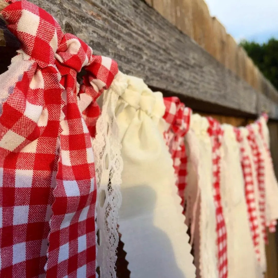 Red Gingham Fabric Banner: Picnic Party Garland With White Lace - Etsy | Etsy (Global)