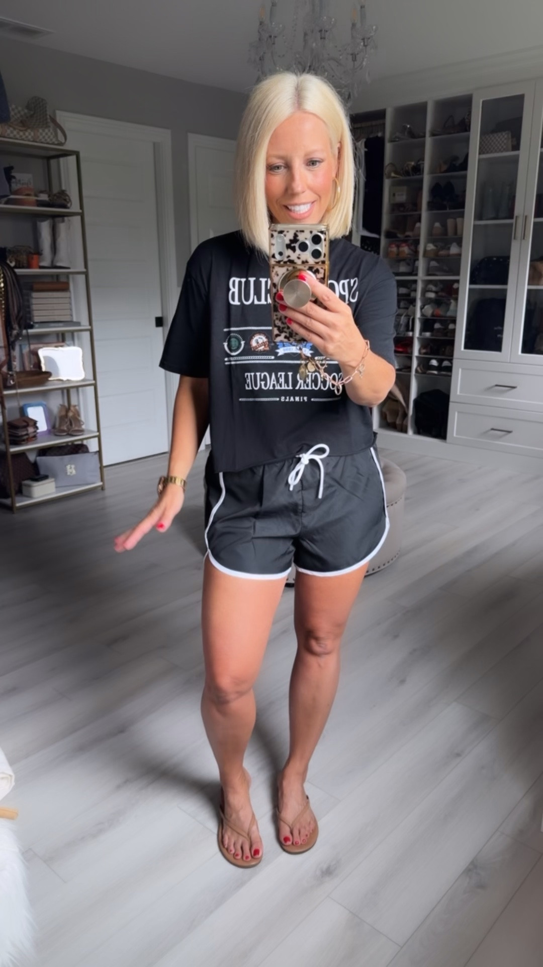 Tee and shorts small

#LTKSaleAlert #LTKootd #LTKmomlife