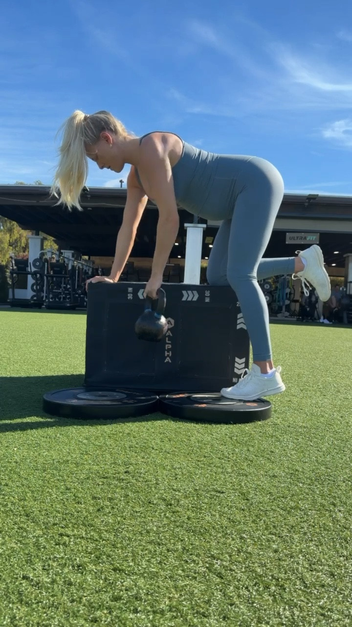 Wearing an 8 in top (steel blue), 6 in bottoms (28” - steel blue), shoes run tts! #kathleenpost

Workout wear, activewear, Pilates outfit, strength training, bump friendly, maternity look

#LTKBump #LTKfitnessgoals #LTKActive