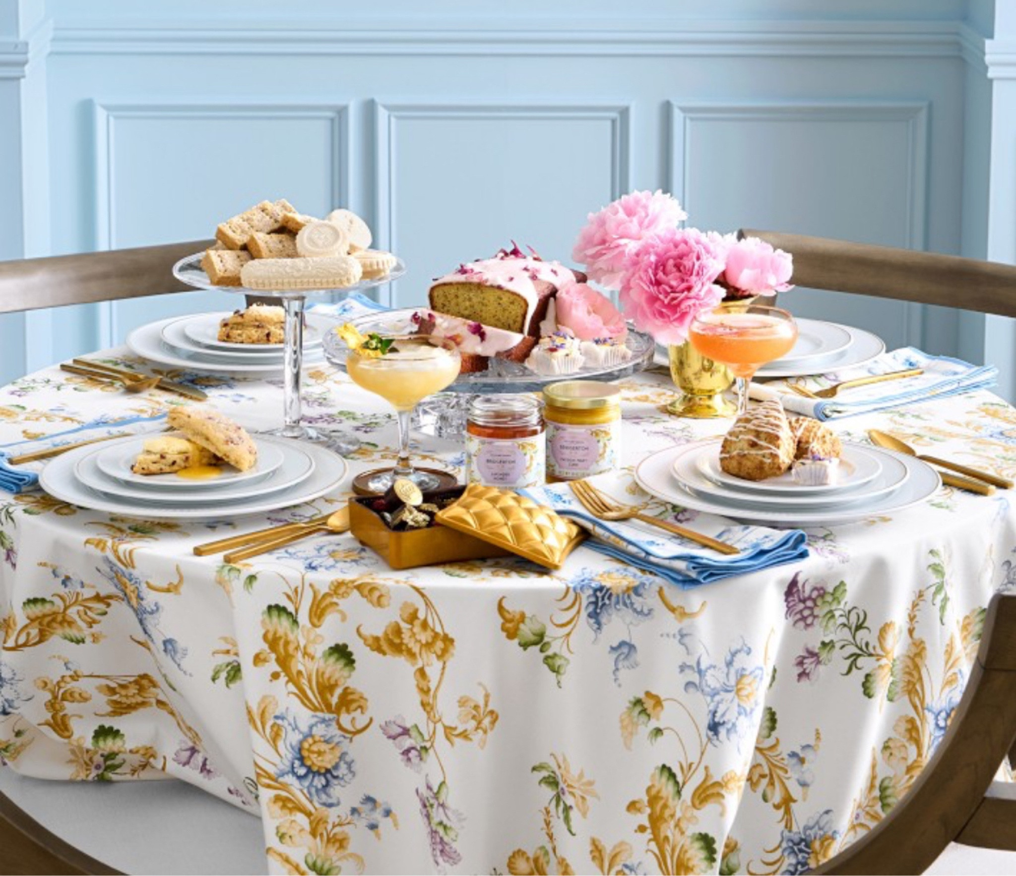 New Bridgerton Collection at Williams-Sonoma!

Spring tablescape, spring table runner, spring tablecloth, glass pedestal, spring entertaining, Bridgerton decor, tea time, afternoon tea, tea party

#LTKSeasonal #LTKGiftGuide #LTKhome