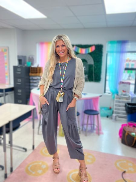 Teacher outfit 💛✨

#LTKStyleTip #LTKFindsUnder50 #LTKSeasonal