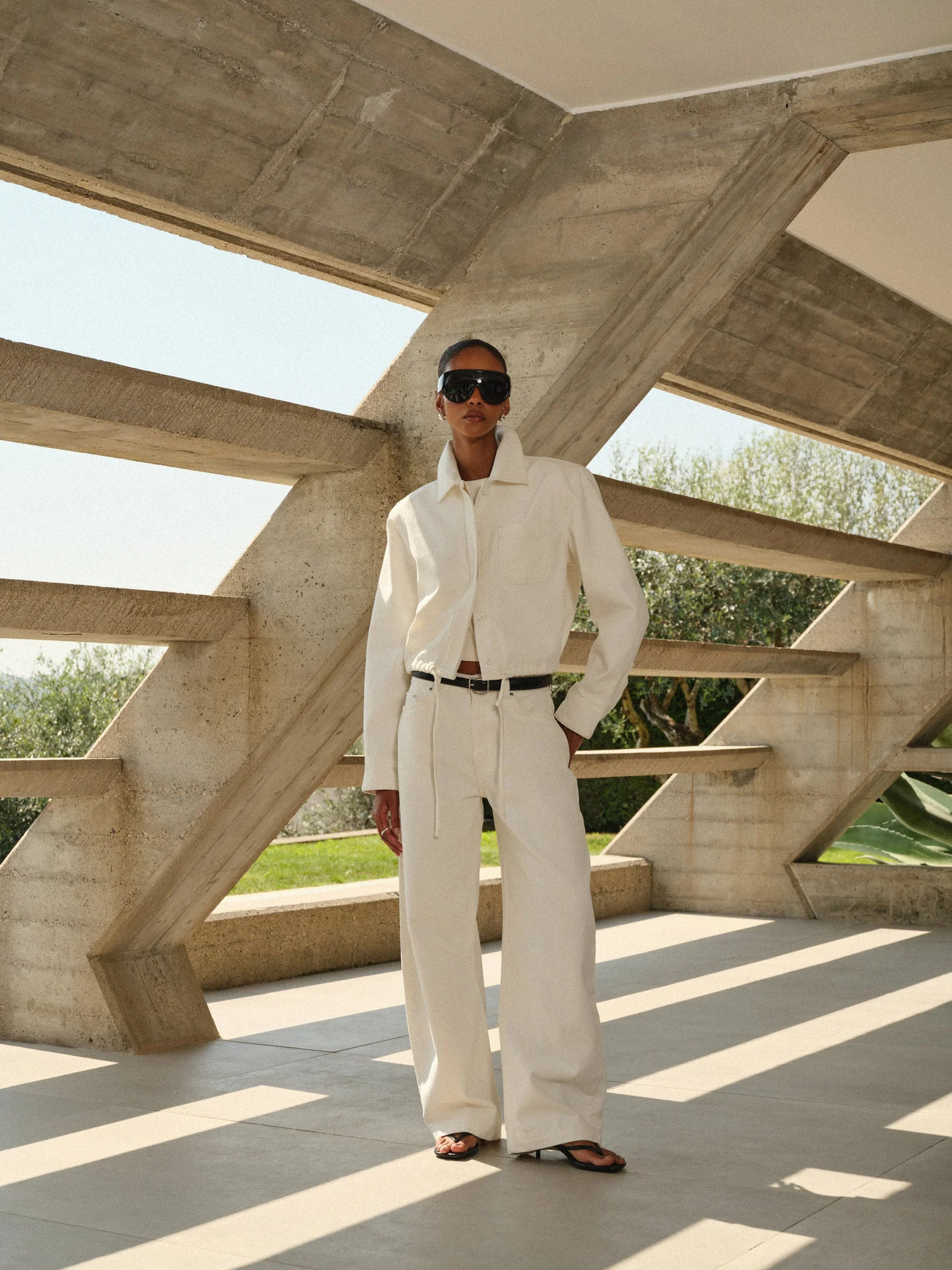 BARREL JEANS - ECRU | The Couture Club