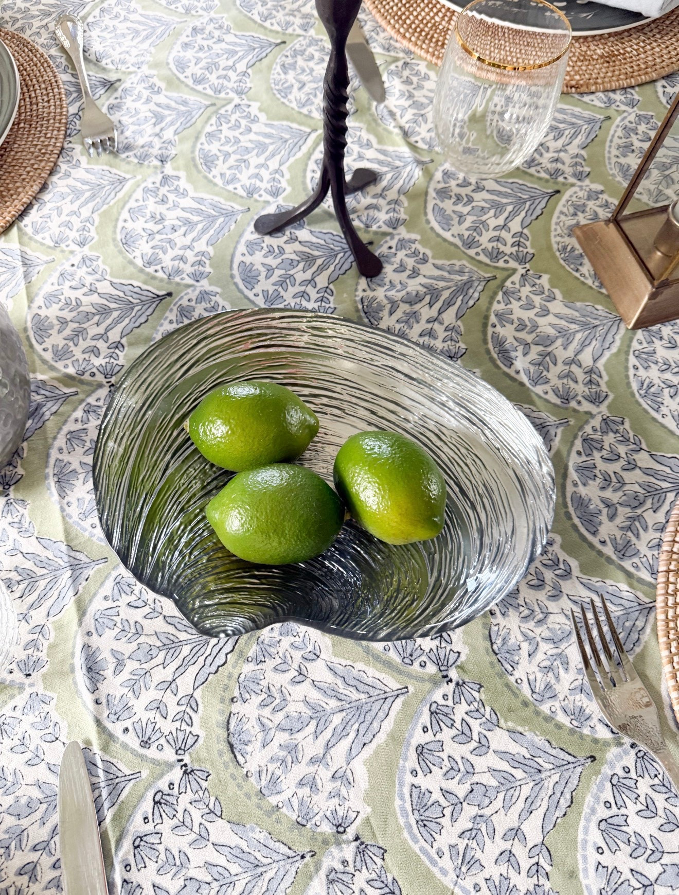 This week's best sellers! 

My favorite spring vase back in stock, the necklace that I keep getting stopped on the street about, the prettiest silver shell dish, our Serena & Lily bedroom dresser (on sale!!), the cutest mini vase, and my crochet ballet flat that I've been wearing on repeat!

#LTKHome #LTKSaleAlert #LTKootd