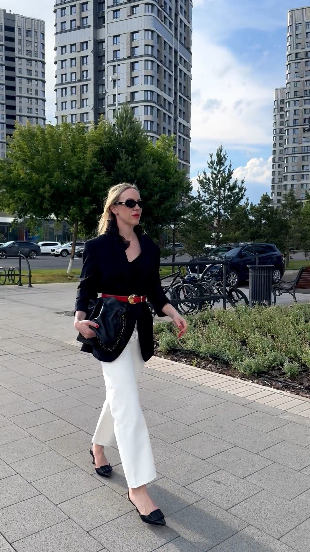 Summer date night outfit, oversized black blazer, @levi white ankle jeans, black and white outfit, style over 40

#LTKOver40 #LTKSeasonal #LTKSaleAlert