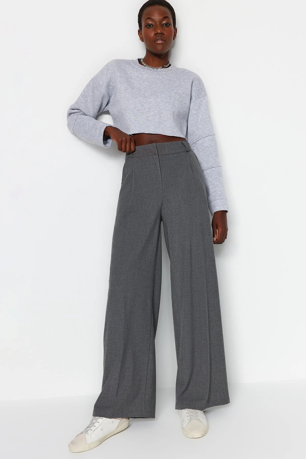 Trendyol Collection Hose - Grau - Wide Leg Fast ausverkauft | Trendyol DE