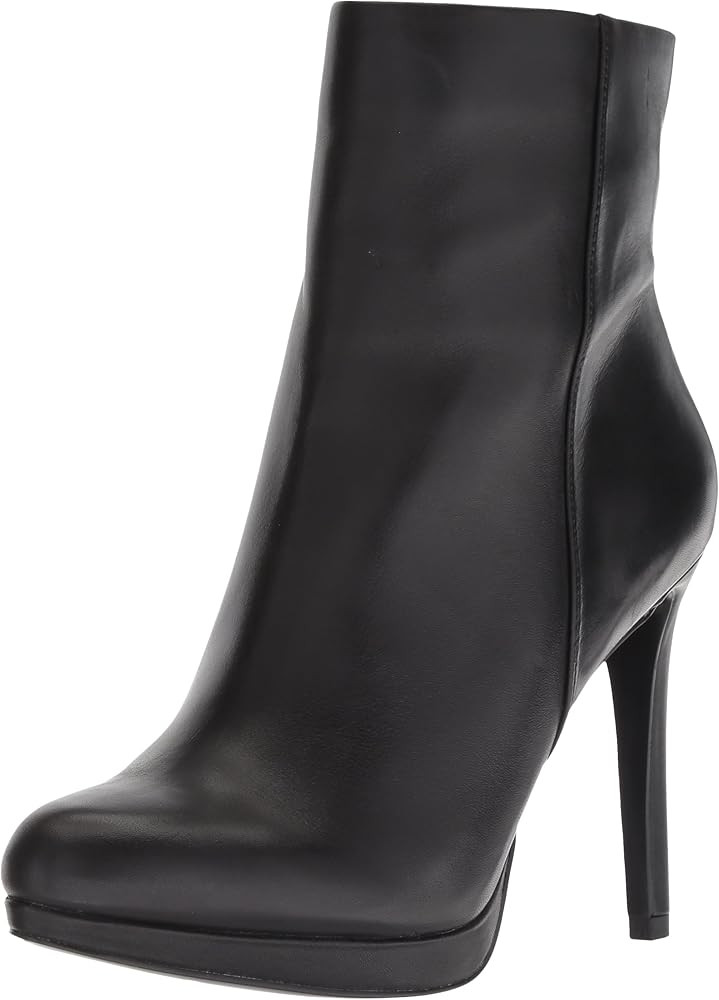 Women's Quanette Leather Ankle Boot | Amazon (US)