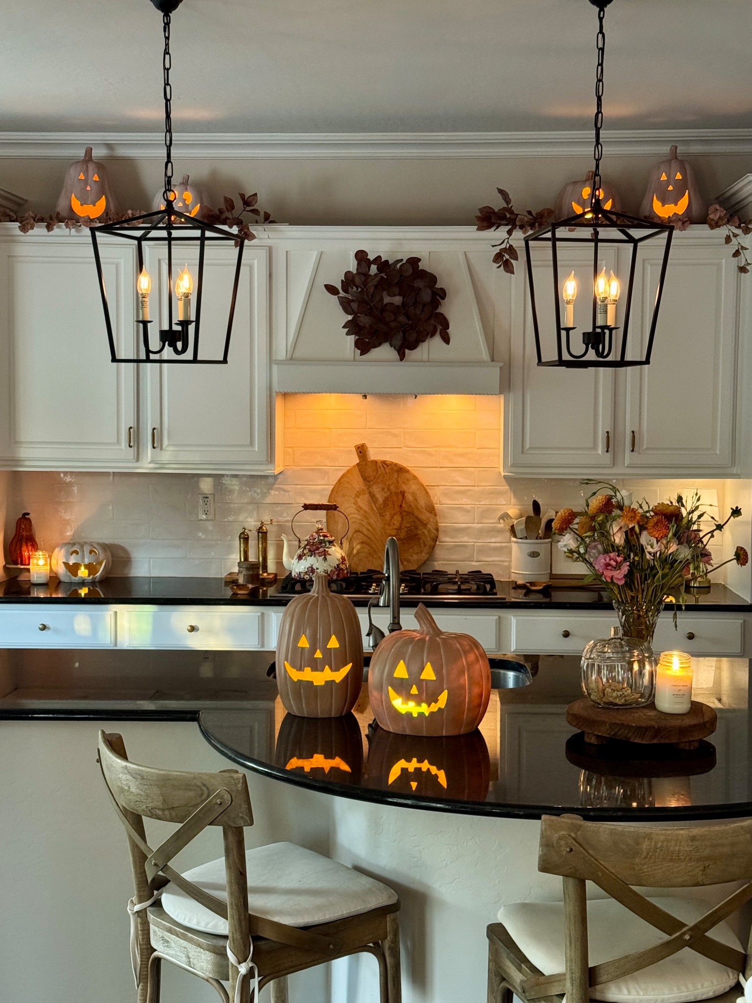 FALLoween Kitchen touches 🎃🍂

Luminara discount code (for white pumpkin on back counter) JOYFULDECOR10

Jack o lanterns, pumpkin decor, fall home decor, fall kitchen decor 

#LTKFindsUnder50 #LTKSeasonal #LTKHome