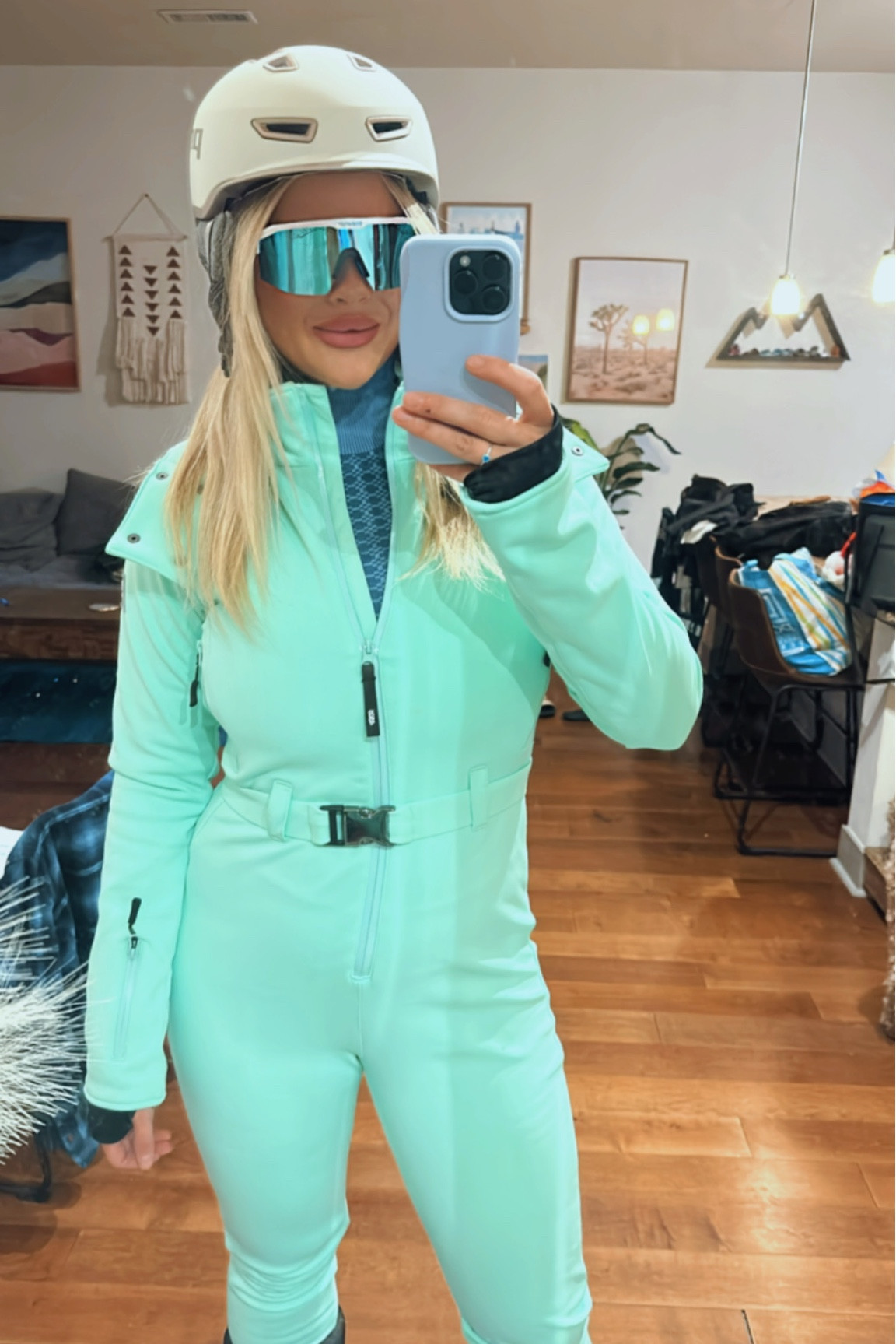 To the mountains 🏔️ #ski #snow #mountains #vail #aspen #breckenridge #colorado #resort #apres #skioutfit #ootd 

#LTKSeasonal