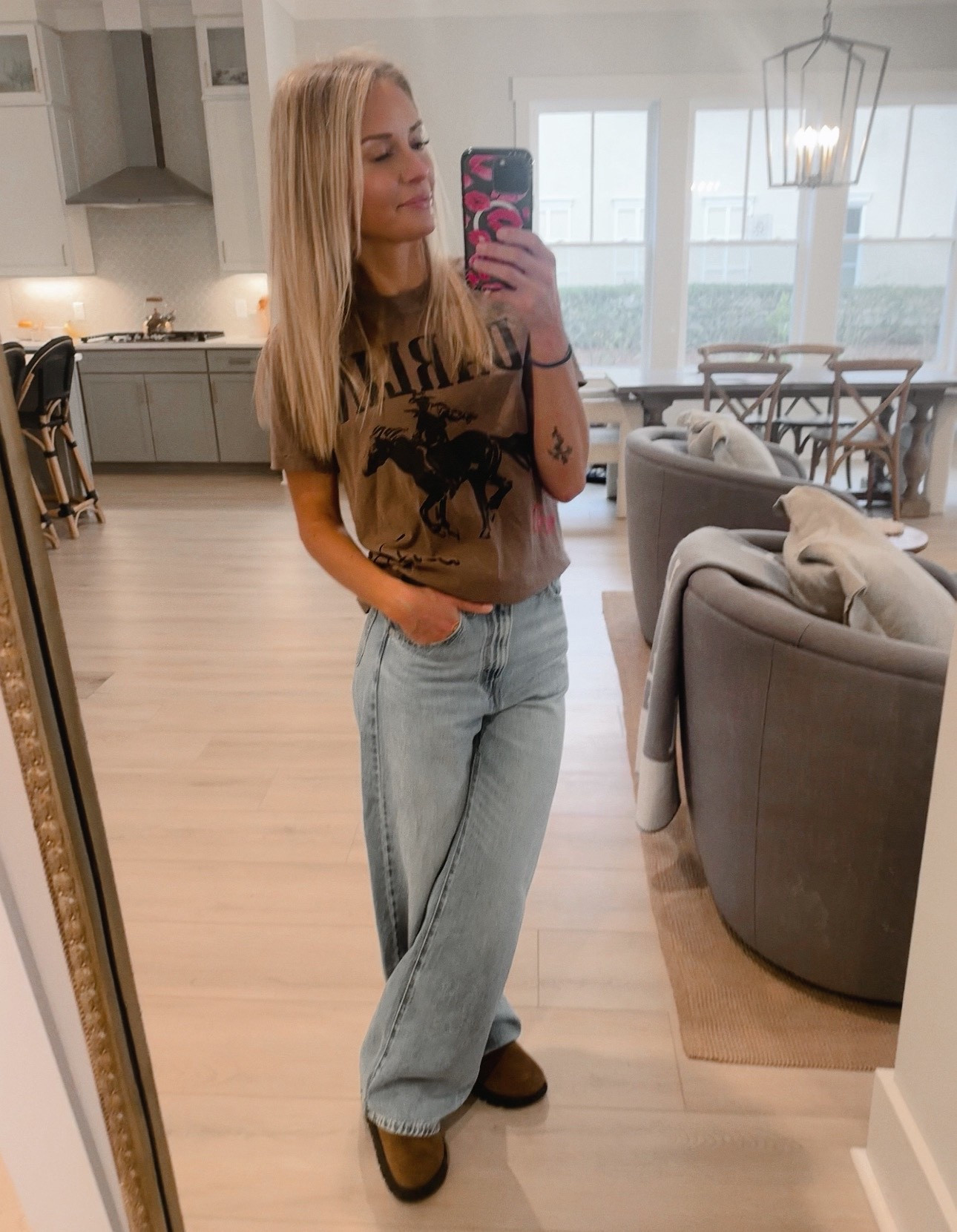 Darlin t shirt, Levi’s cinched waist. 

Size 23 in jeans ! 
Small in shirt 

#LTKFindsUnder50 #LTKmomlife #LTKdayinmylife