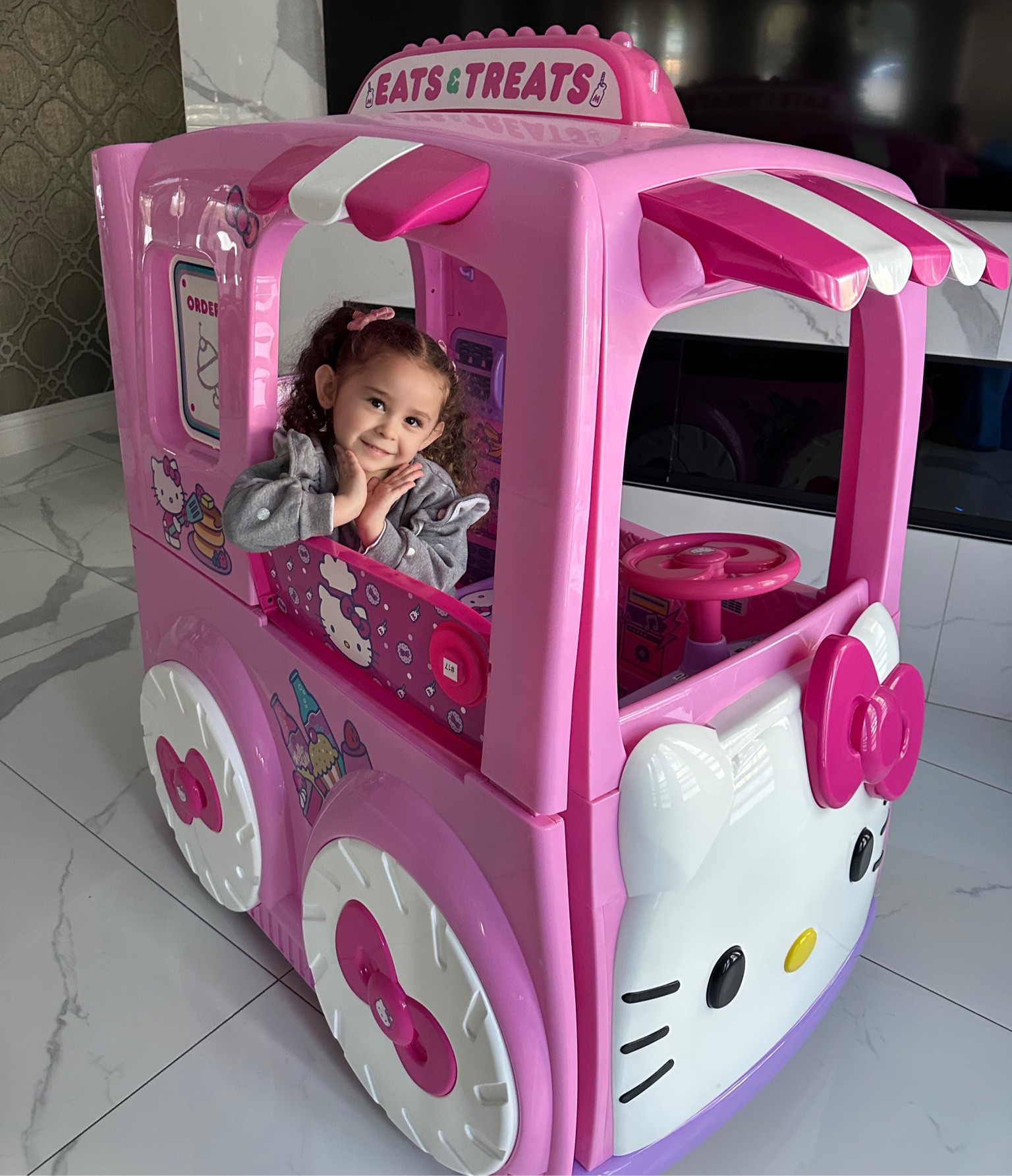 Bebechi’s bakery! 🧑‍🍳 
Carro eléctrico y cocina todo en uno! 🎀


#LTKfamily #LTKkids