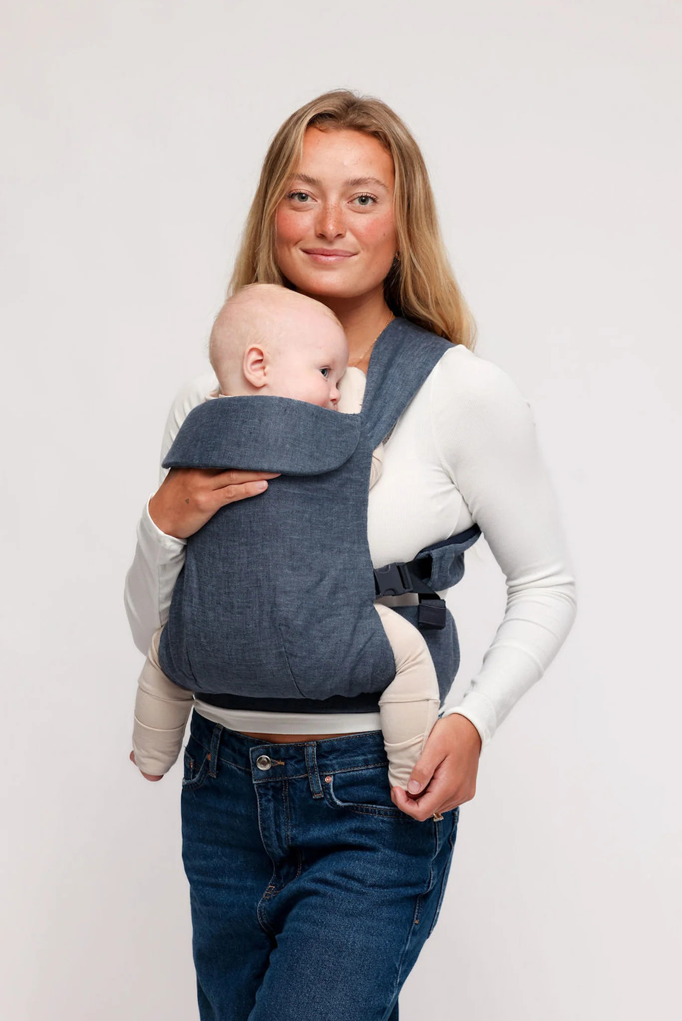 Jacarina - Aerial Carrier | Wildbird