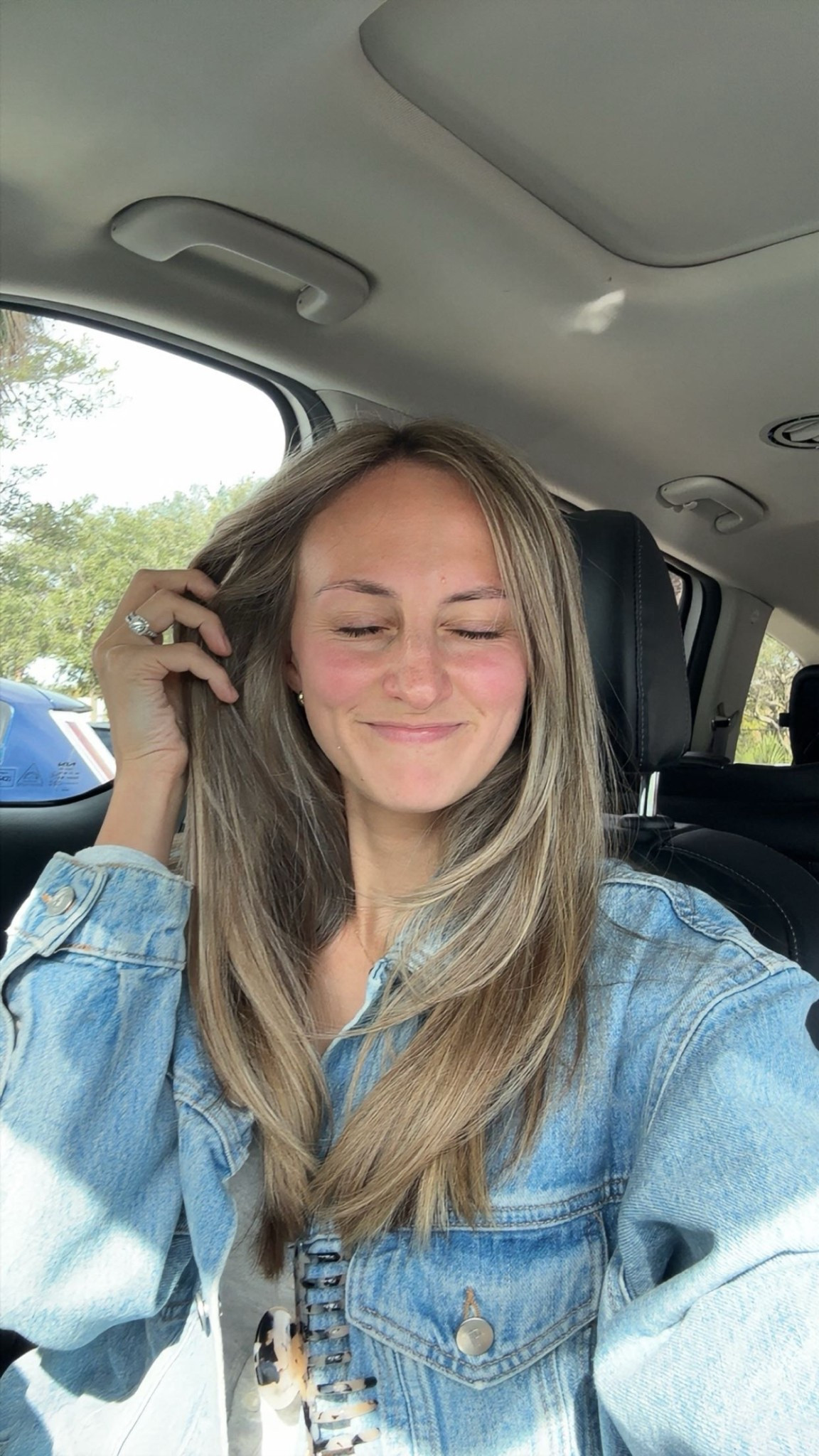 Denim jacket link!!

Denim jacket / Anthropologie/ style 

#LTKmomlife #LTKgrwm #LTKootd