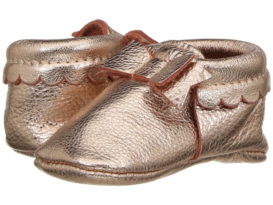 Freshly Picked - Soft Sole Bow Moccasins (Infant/Toddler) (Rose Gold) Girl's Shoes | Zappos