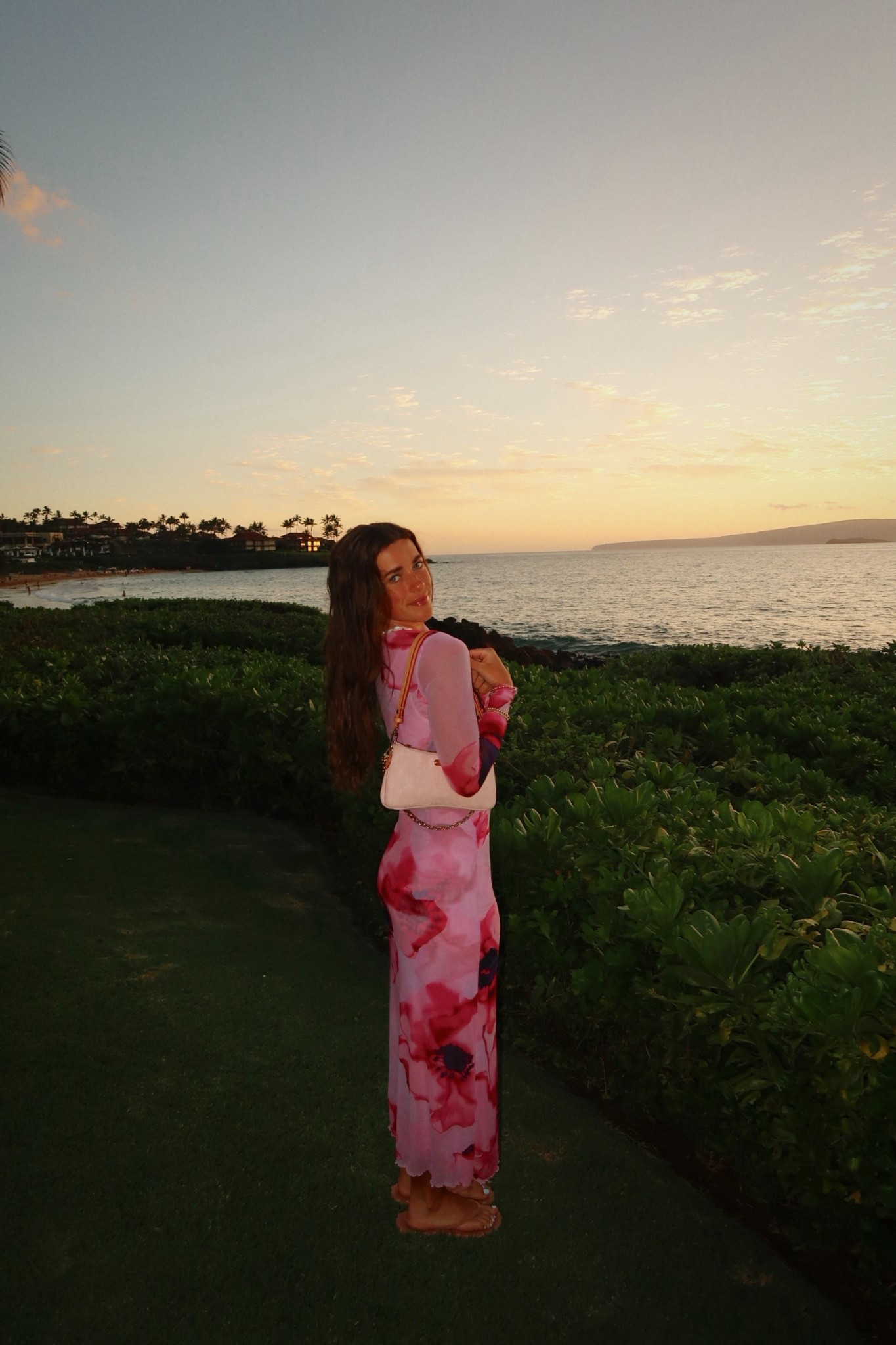 dinner ootd🩷🌺

#LTKTravel #LTKgrwm #LTKootd