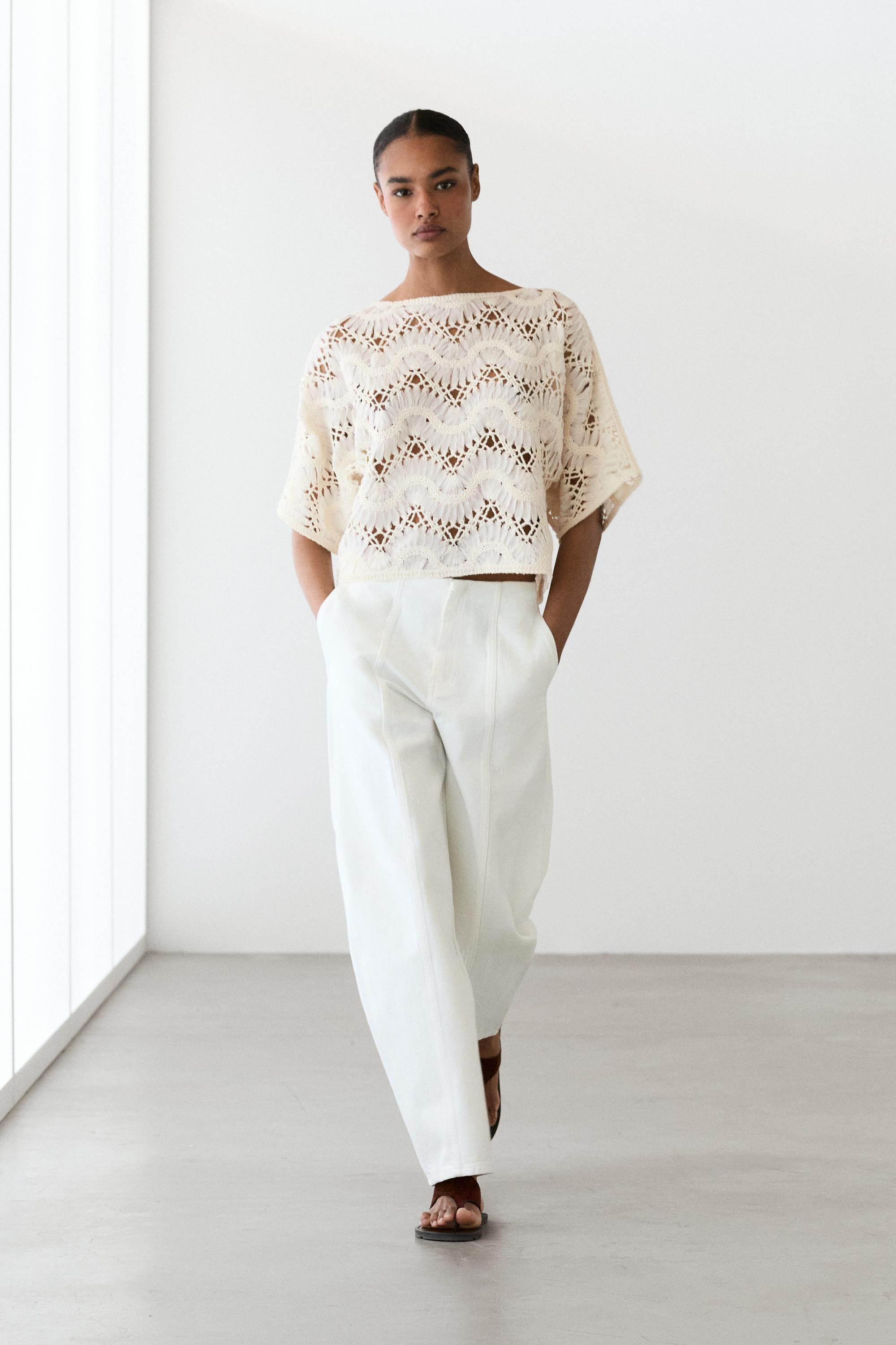 VIEW LOOK
Short sleeve crochet top

 £69.95  -40% * £39.95  Colour:  Cream  Add to basket | Massimo Dutti UK