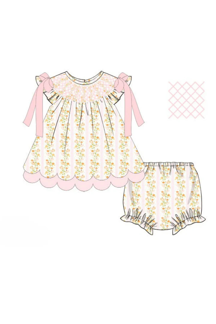 Pre-Order Smocked Floral Pumpkins Scalloped Bloomer Set | The Smocked Flamingo