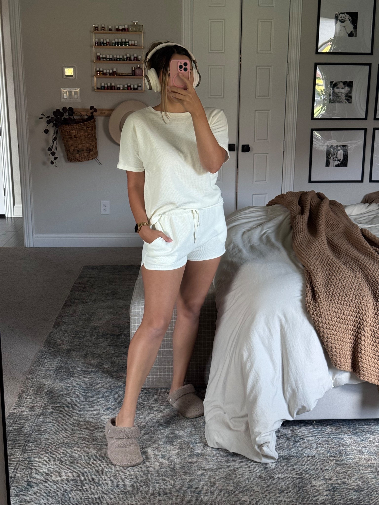 Amazon lounge set// work from home outfit

#LTKHome #LTKStyleTip