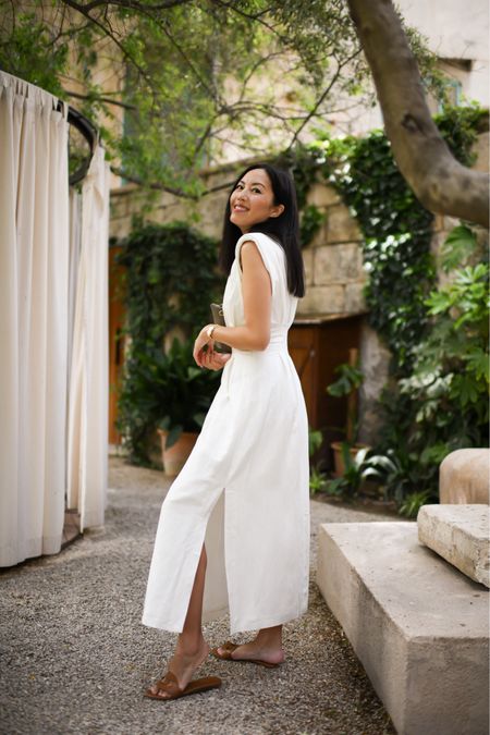 This white dress! It was perfect for exploring all of the little streets and squares in Palma. Use ANH20 for 20% off!

Wearing US4. Runs small. 


@karen_millen #MyKM #ad


#LTKwedding #LTKtravel #LTKparties