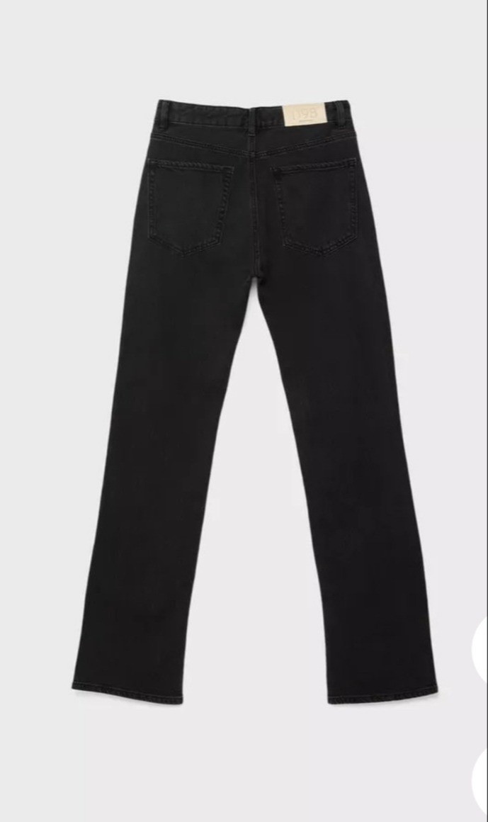 The best petite jeans for short women.Petite fashion tips glambutfirstcoffee.com

#LTKootd #LTKPetite #LTKMidsize