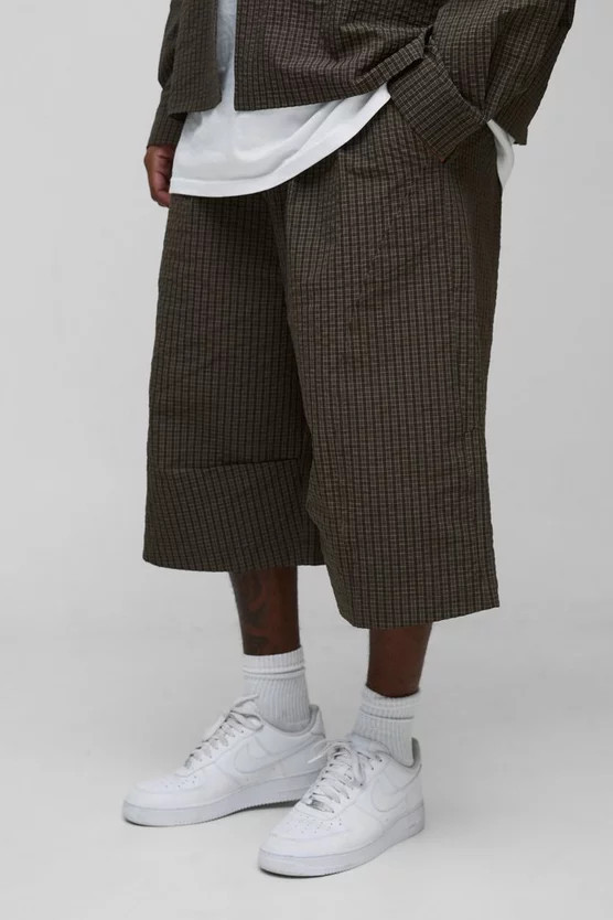 Plus PlaidRipstop Pleat Knee Baggy Shorts | boohooMAN (US & Canada)