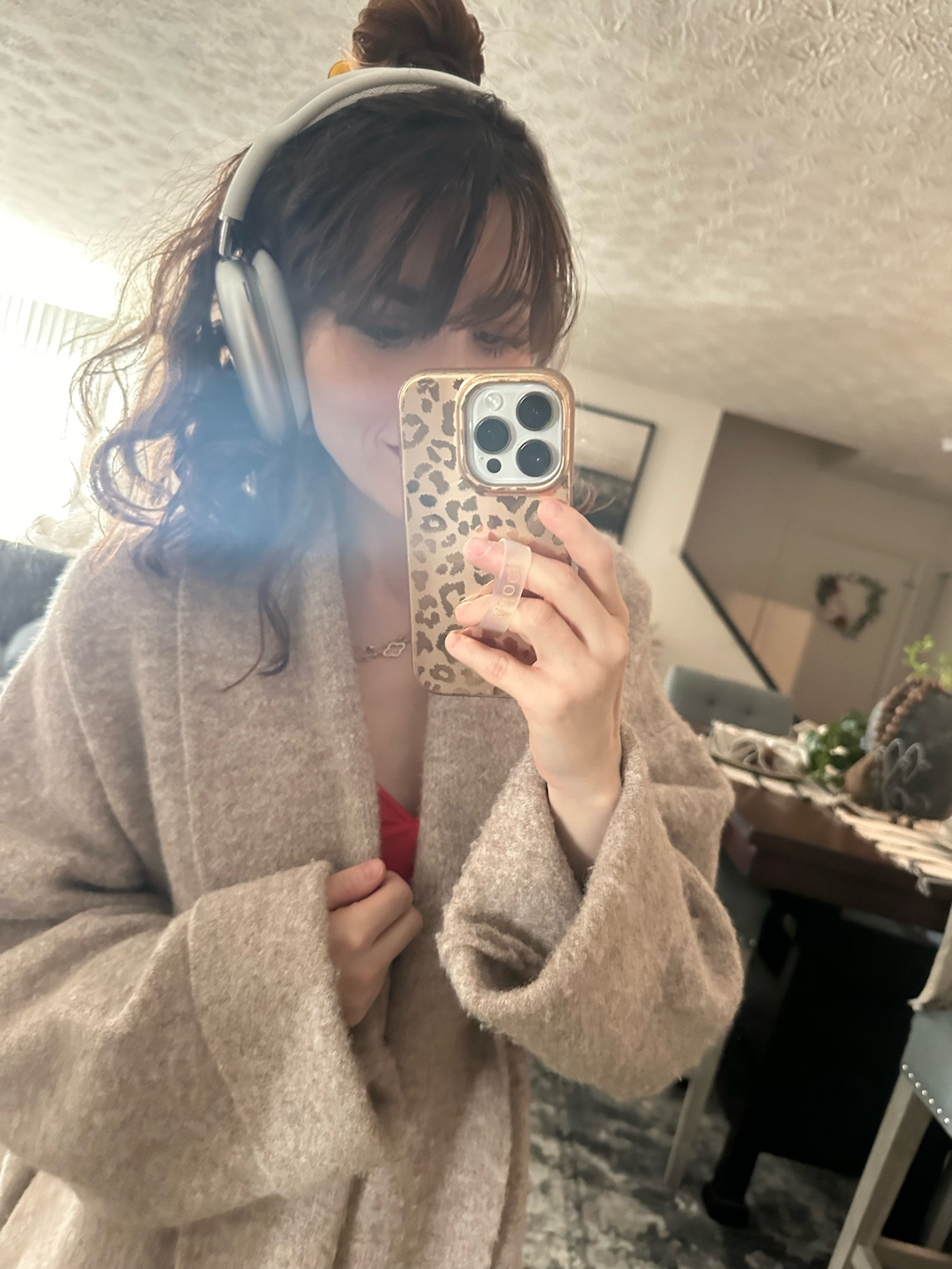 Comfiest cardigan! Perfect winter outfit staple! Great for a travel outfit or just lounging around the house! 

#LTKtravel #LTKstyletip