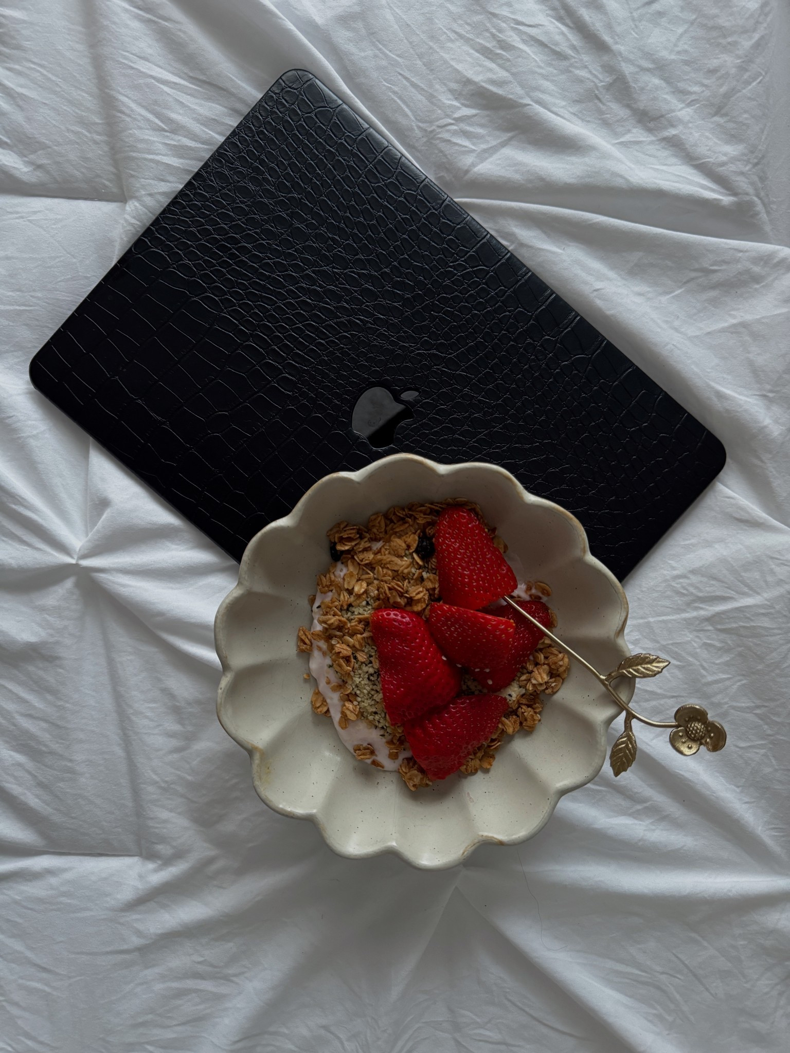 Working from home 🍓

#LTKHome #LTKFindsUnder50