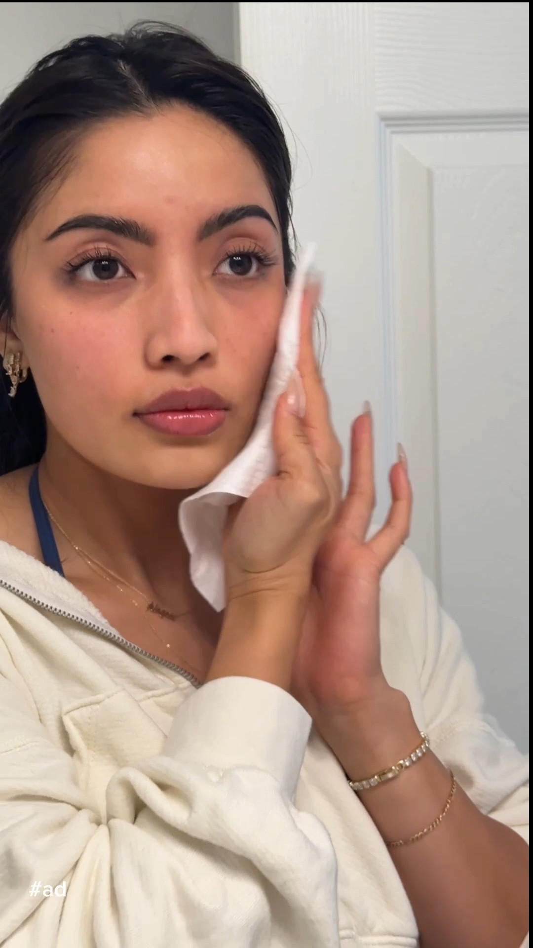 #Ad when it comes to skin care for a workout, last thing you want is to feel heavy products on your face, which is why @thayers has been my go to for fresh and hydrated skin! Their milky cleanser + milky toner + an SPF makes for the perfect quick skin care routine before a workout ✨Both are available at @target! #ThayersPartner #targetstyle #targetpartner #target @shop.ltk #liketkit 