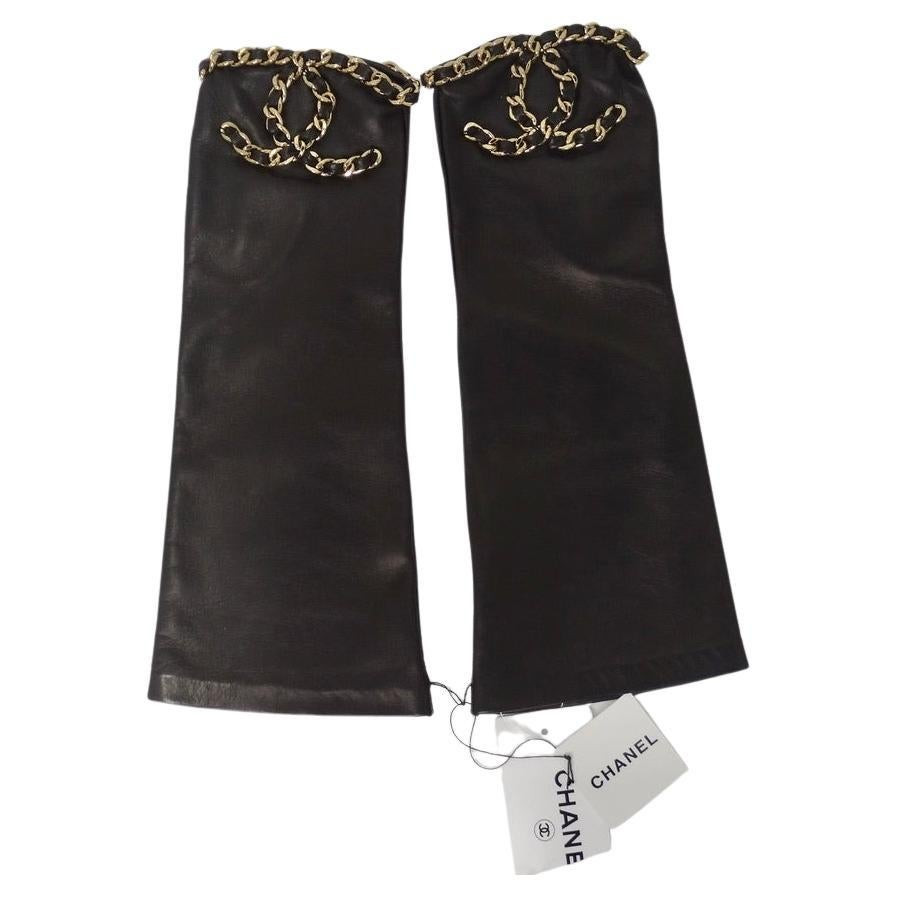 Brand New Chanel FW2020 Interlocking C Logo Leather Fingerless Gloves | 1stDibs