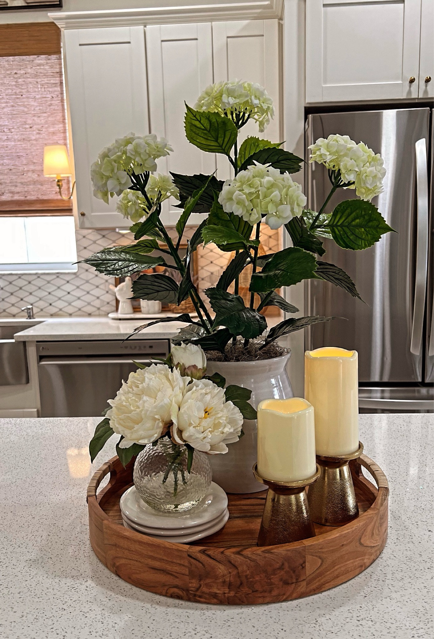 kitchen island styling🤍

#LTKSaleAlert #LTKHome #LTKSeasonal