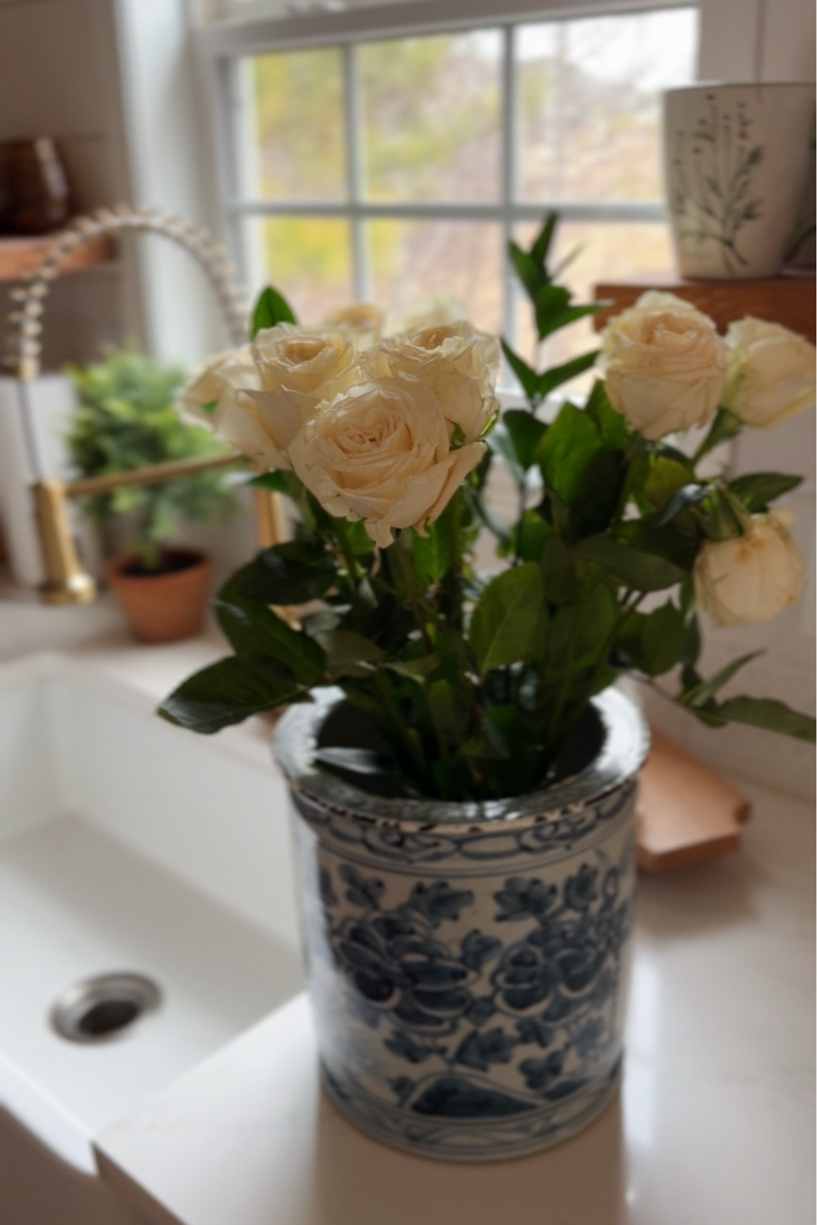 kitchen decor, flower pot, kitchen flowers, home decor, 

#LTKHome