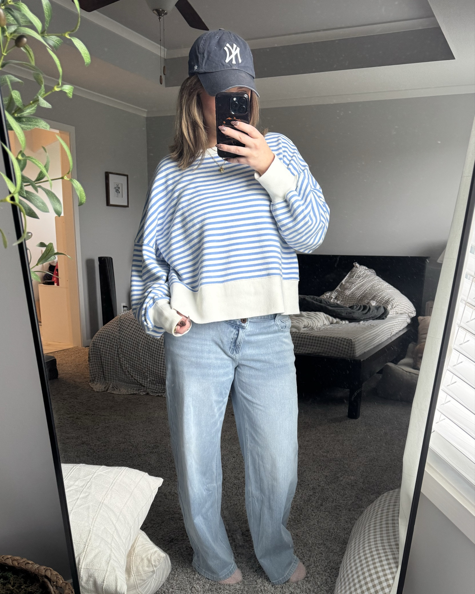 Cozy outfit today 

#LTKmomlife #LTKFindsUnder100 #LTKootd
