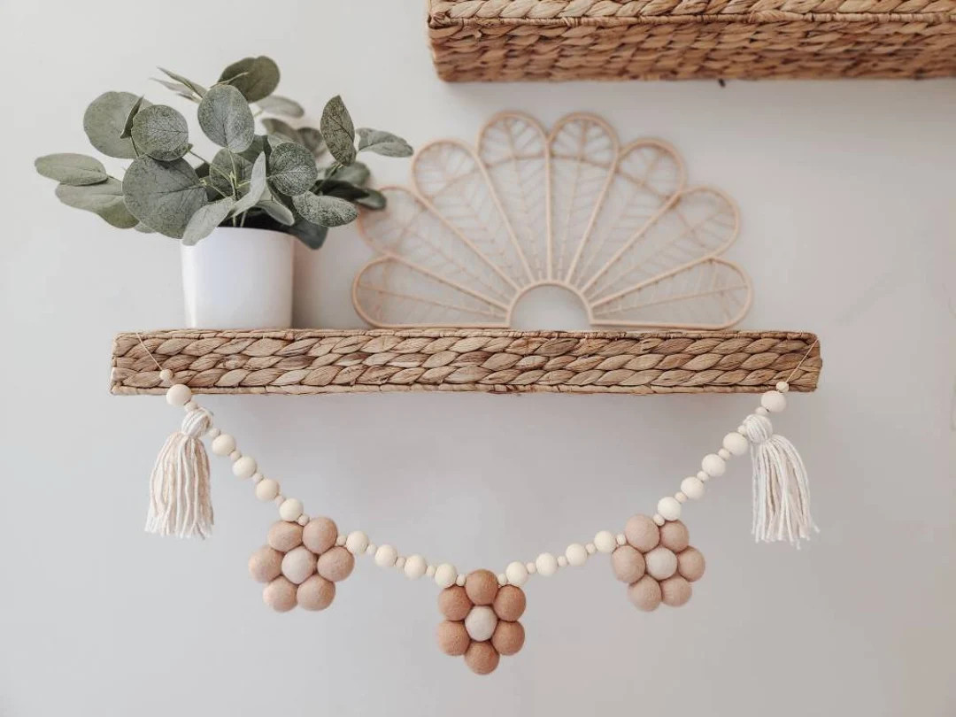 Daisy Wall Garland- Blush Pinks- Daisy Baby Shower- Birthday Tassel Banner- Farmhouse Decor- Dais... | Etsy (US)