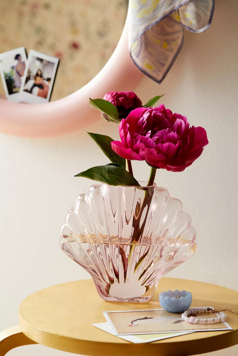 Seashell Vase | Urban Outfitters (US and RoW)