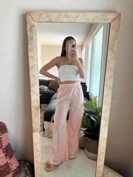 Amazon summer pants☀️ wearing a xs top and one size pants. Can’t wait to wear these with a swimsuit!

Amazon finds | Amazon style | summer style |summer pants 


#LTKStyleTip #LTKFindsUnder50