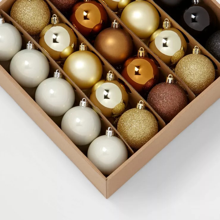 50ct Shatter-Resistant Round Christmas Tree Ornament Set - Wondershop™ | Target
