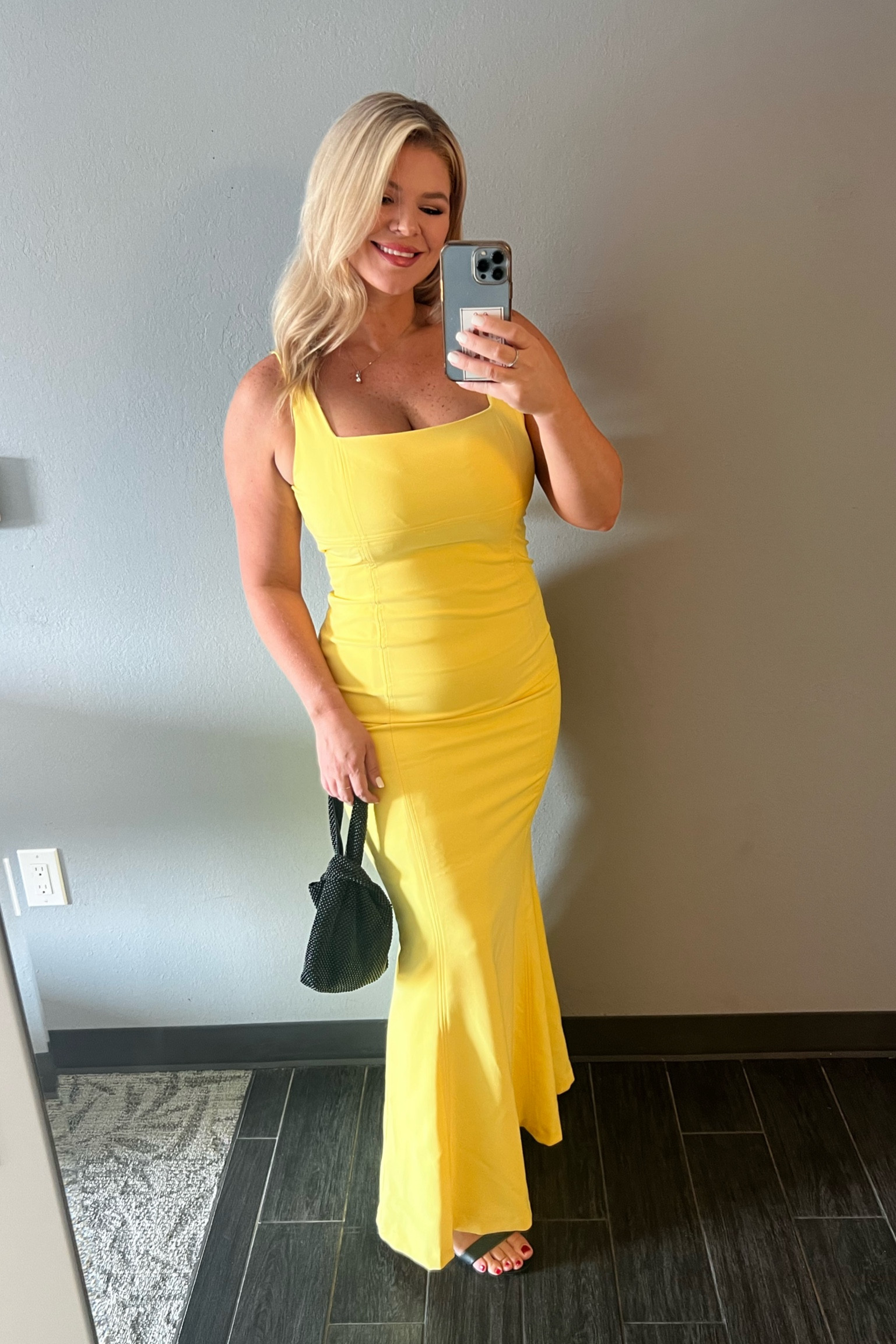 I absolutely loved this trumpet dress for a formal wedding!