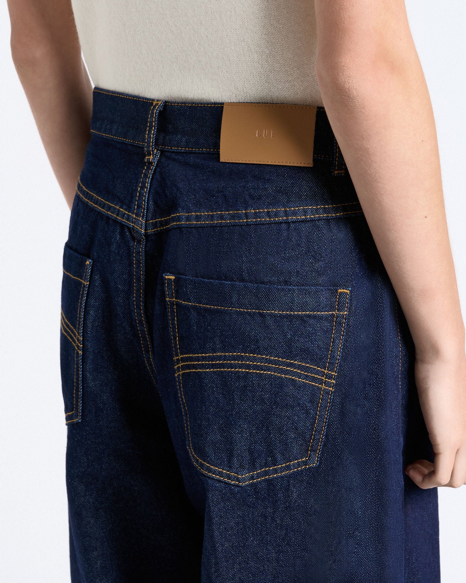 Straight Leg Jean | Cue AU