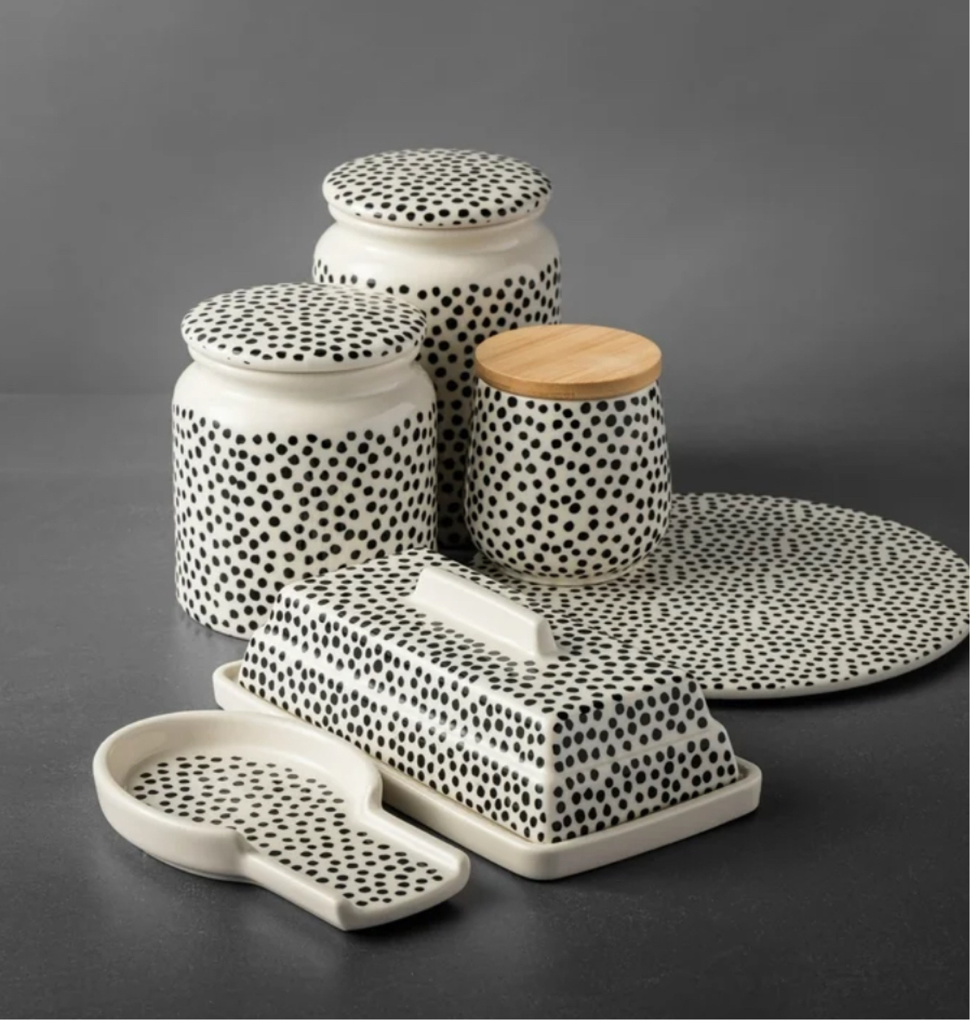 Thyme & Table 10 Piece Ceramic Kitchen Organization Canister Set, Dot

#LTKHome #LTKHoliday #LTKGiftGuide