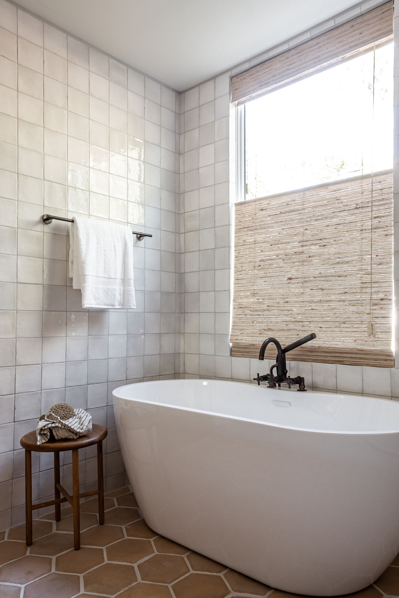 A bath tub is a MUST for me at home AND while traveling so of course I made sure there is a tub in my Texas vacation rental. This bath allows the water to come all the way up to your neck. 

Find Koselig Hus on Airbnb or in the link in my Instagram bio. Hope to see you there 



#LTKhome