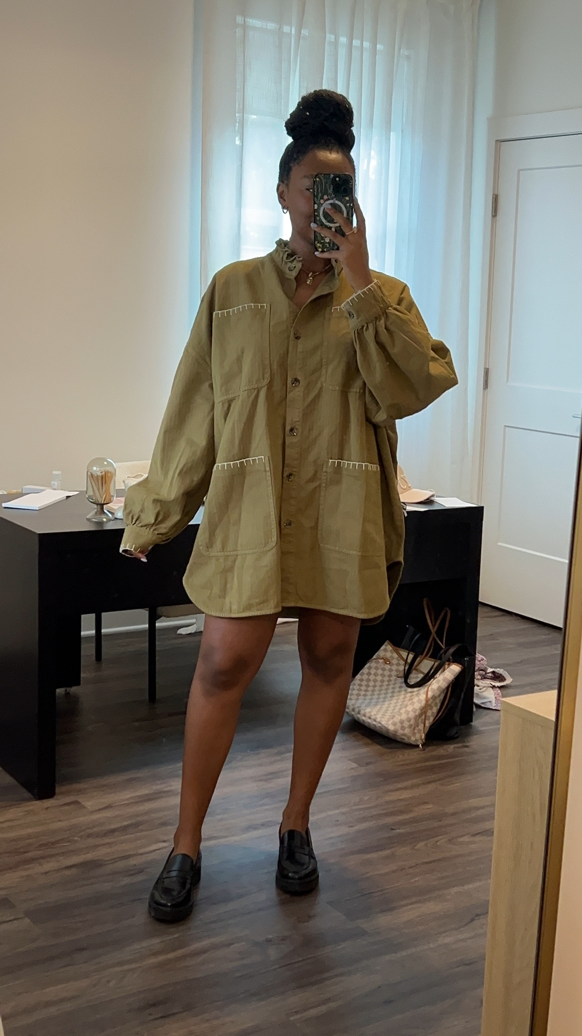 09.22 ootd
seventy + mochi Pablo Oversized Shirt in Moss Denim
linked similar!!

#LTKStyleTip #LTKSeasonal #LTKWorkwear